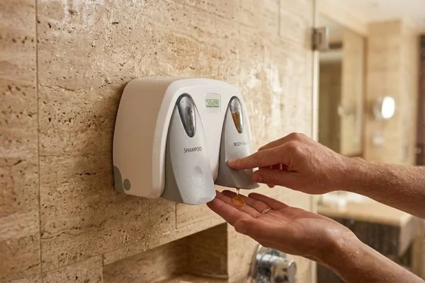 S92 İki Ürünü Tek Dispenserde Buluşturur